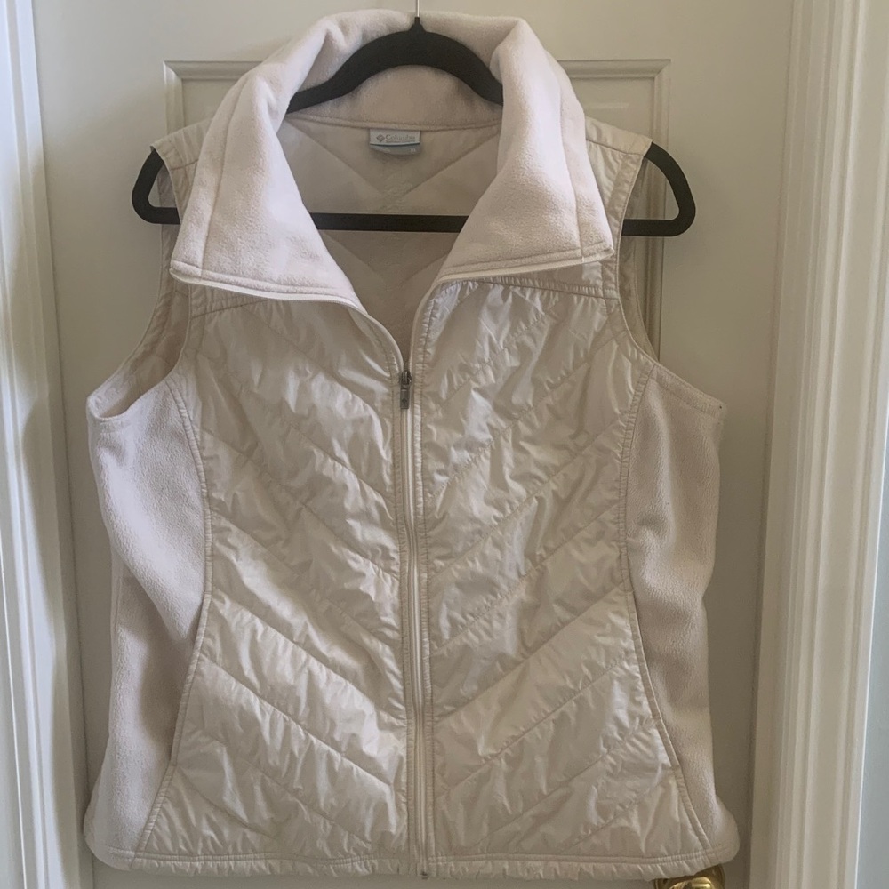 Colbia Women's Cream Quilted Vest
